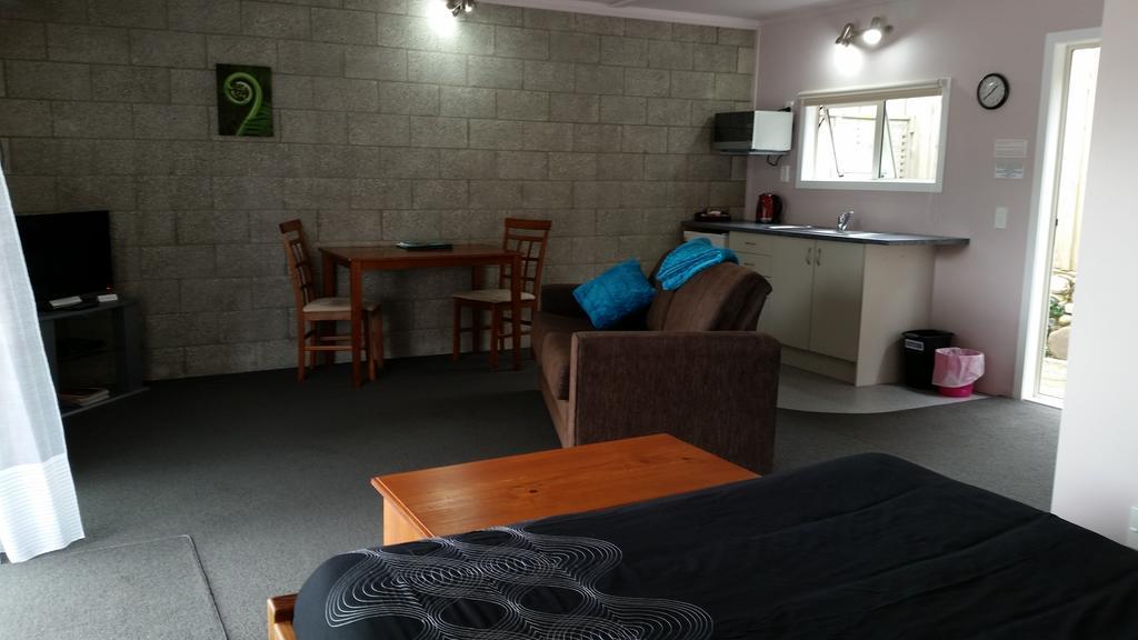 Abbey Court Motel Coromandel エクステリア 写真