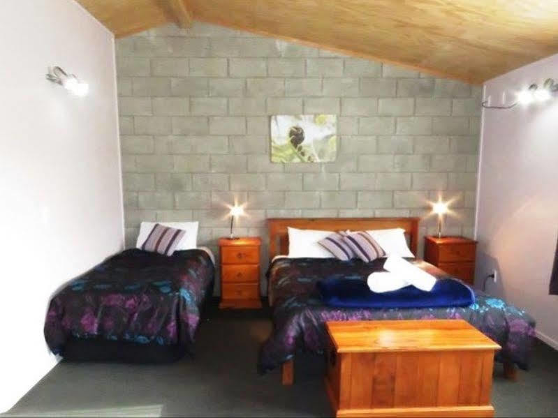 Abbey Court Motel Coromandel エクステリア 写真