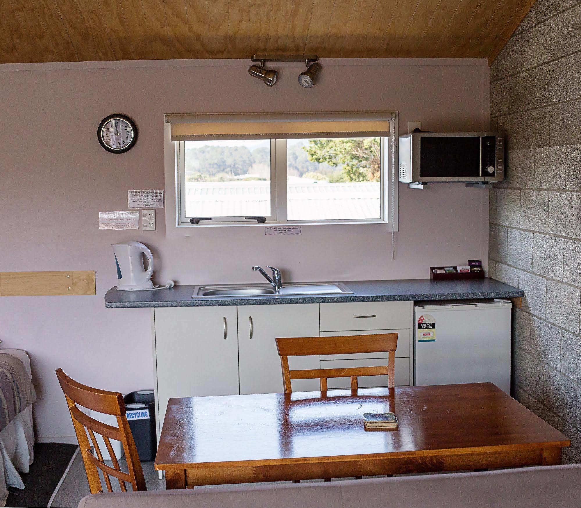 Abbey Court Motel Coromandel エクステリア 写真