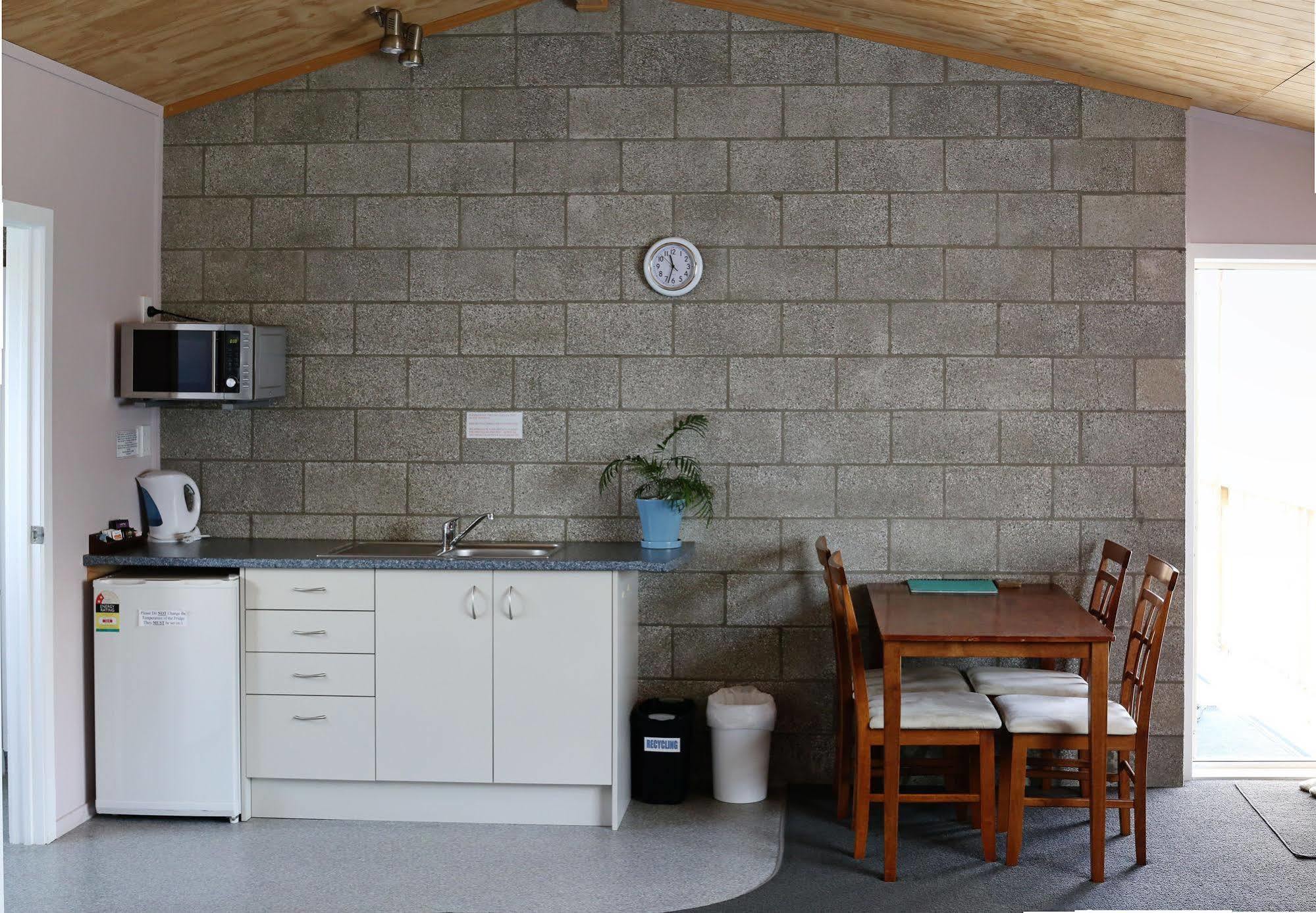 Abbey Court Motel Coromandel エクステリア 写真